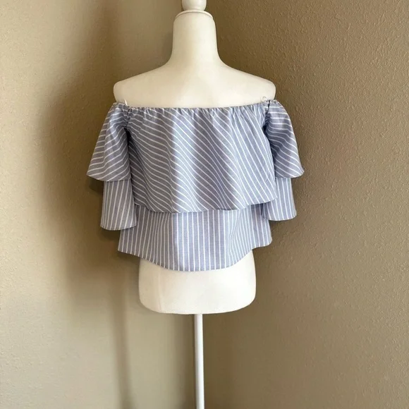 WAYF Gracie Off Shoulder Ruffle Striped Top Size: Small - Picture 3 of 4